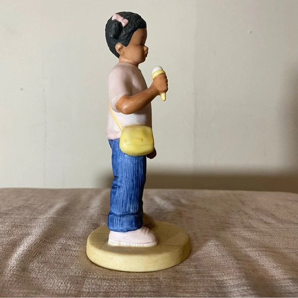 Homco Vintage Little Girl Eating Ice Cream Figurine #1455 Collectible - Picture 3 of 5